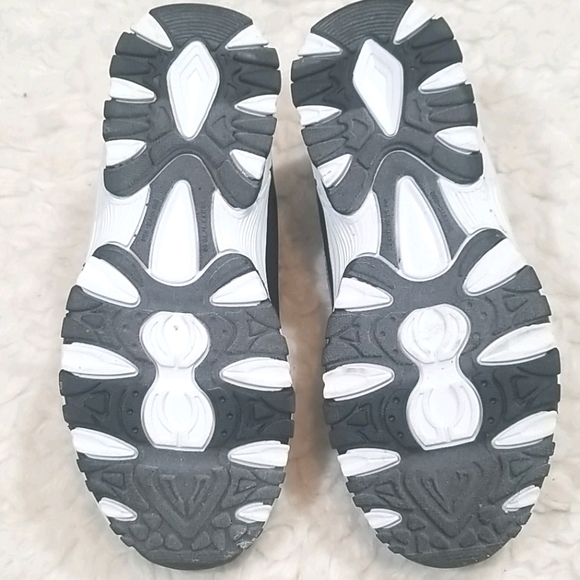 Avia Elastic Laces girl's Athletic Tennis Shoes. 6 - Picture 10 of 11